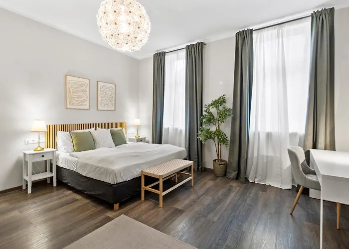 I 5 Min To Millennium Mall And Handelskai U6 *