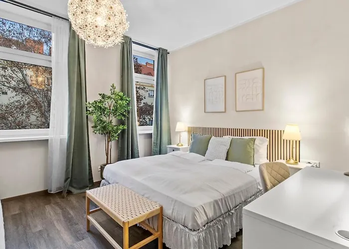 I 5 Min To Millennium Mall And Handelskai U6 *